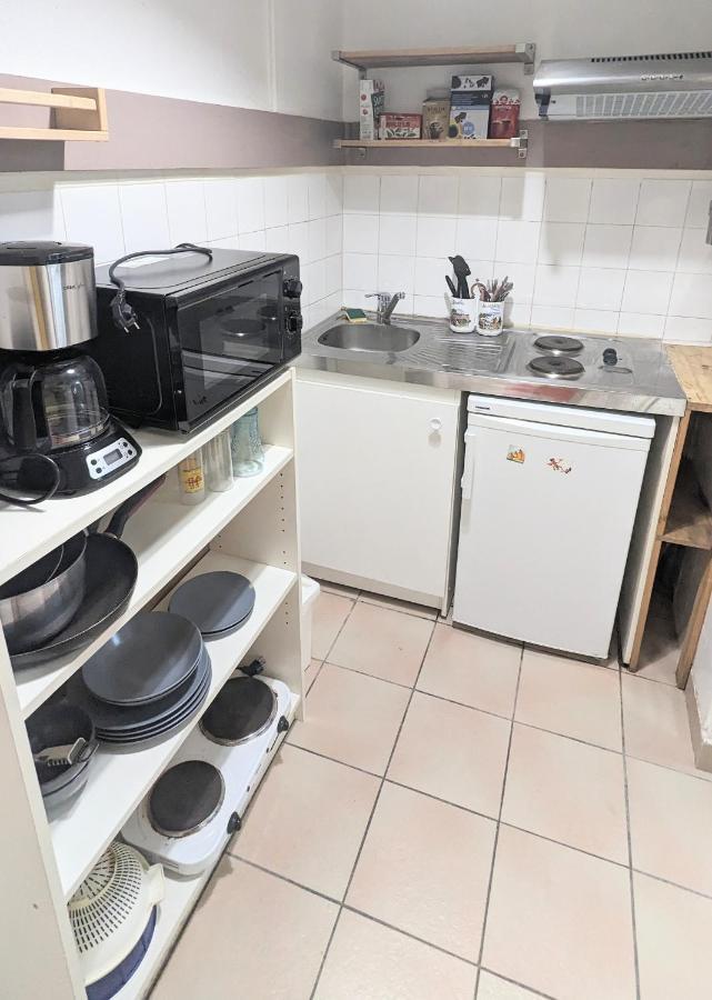 Apartment Hypercentre, Place Pie, Amphoux Charmants Ou Proche De La Gare Parkings Et Palais Des Papes *